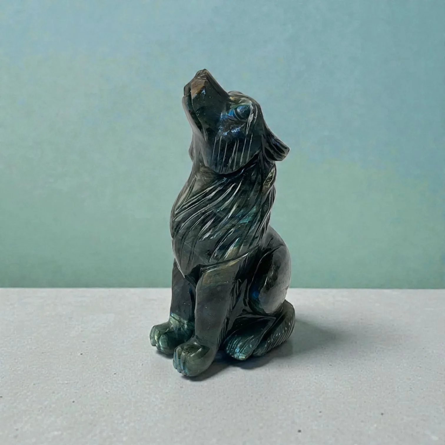 Labrodorite Wolf