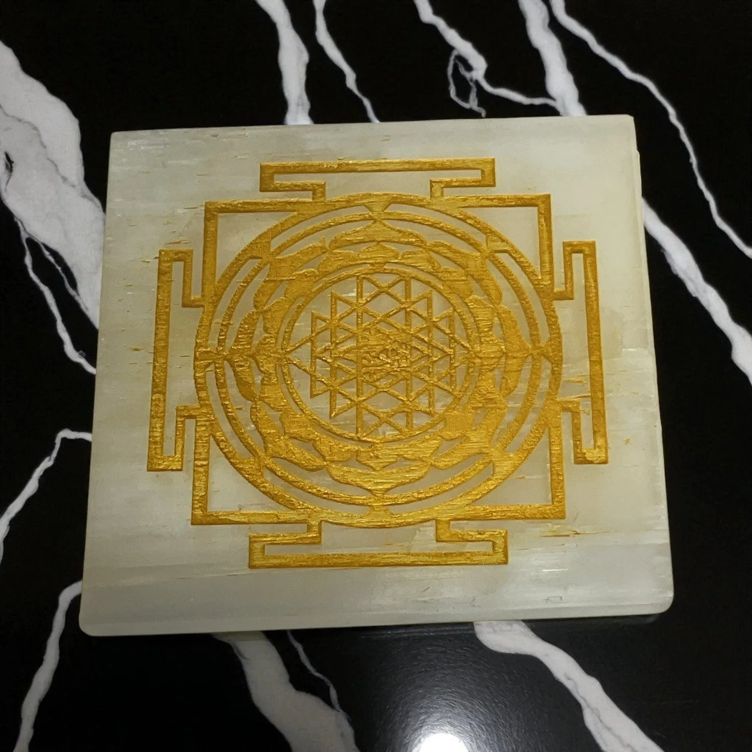 Selenite Square Charging  Plate