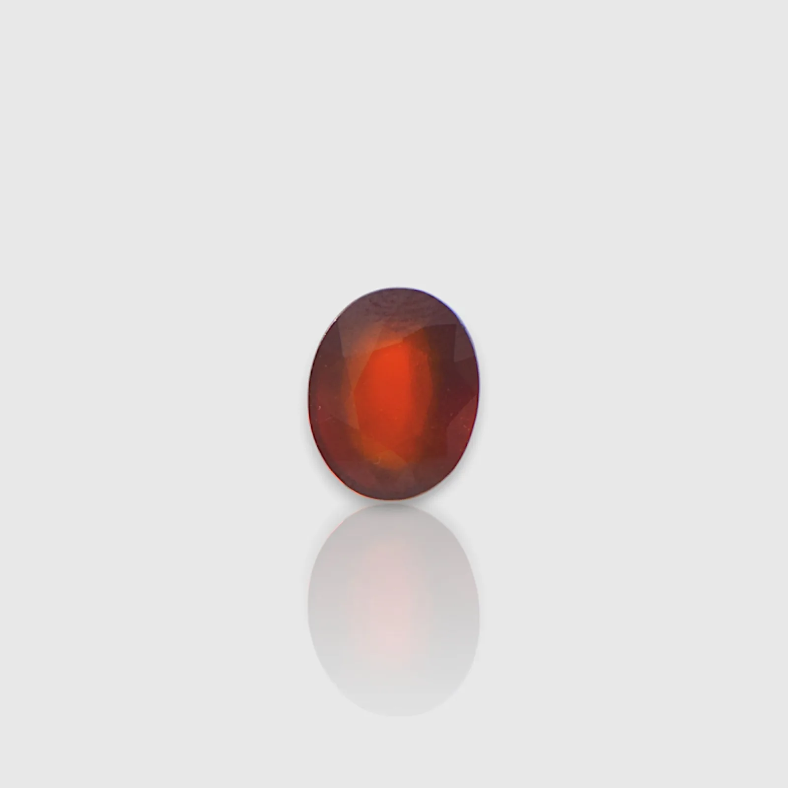 Hessonite - 6.66 Carat / AAA-Quality