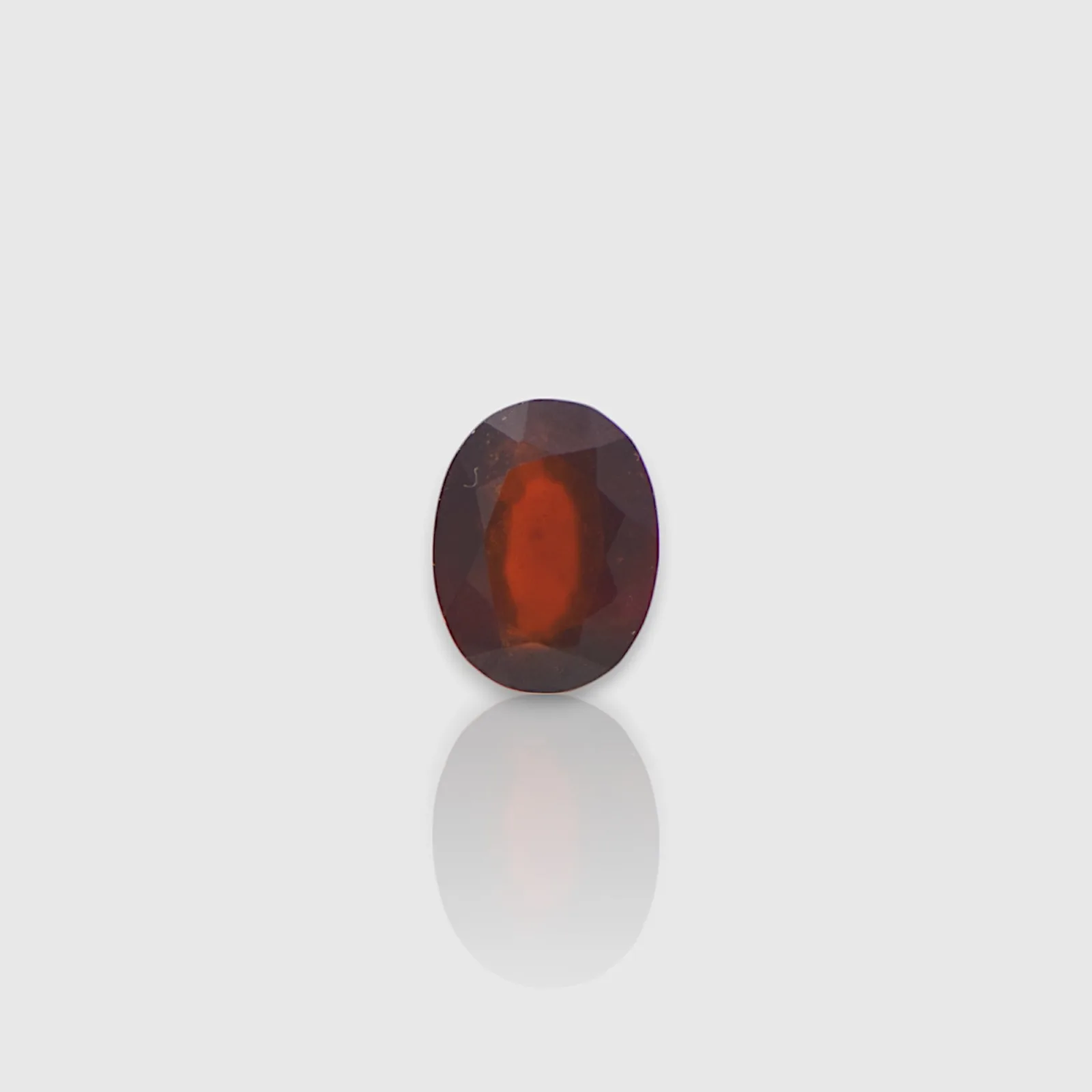 Hessonite - 7.5 Carat / AAA-Quality