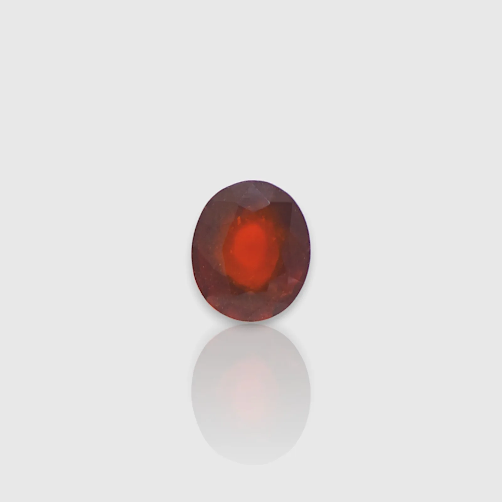 Hessonite - 8.4 Carat / AAA-Quality