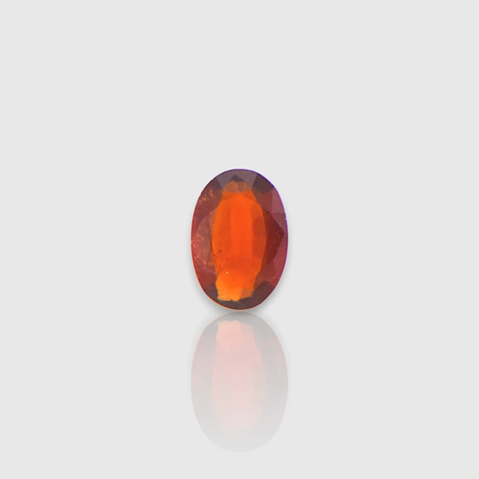 Hessonite - 3.9 Carat / AAA-Quality