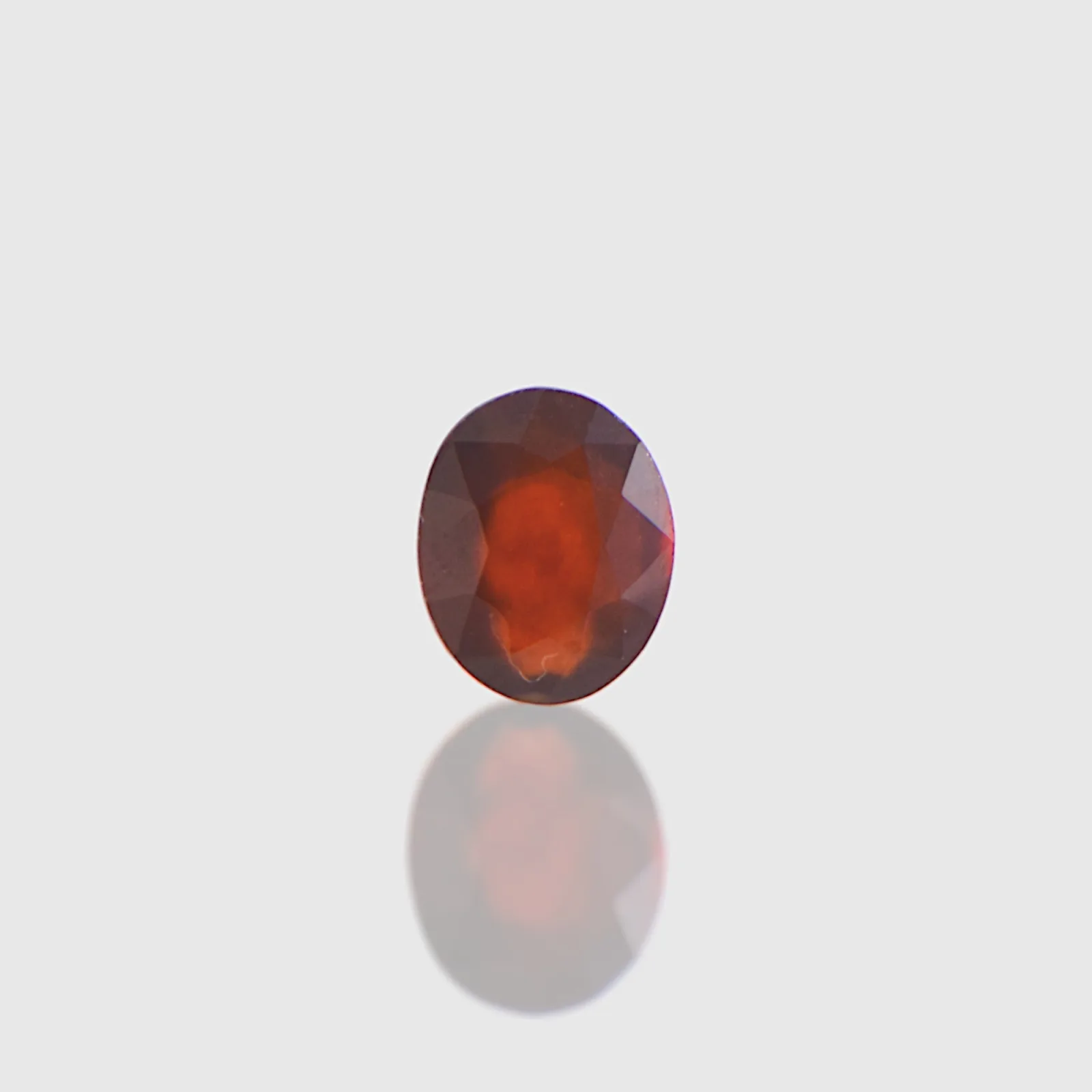 Hessonite - 6.31 Carat / AAA-Quality