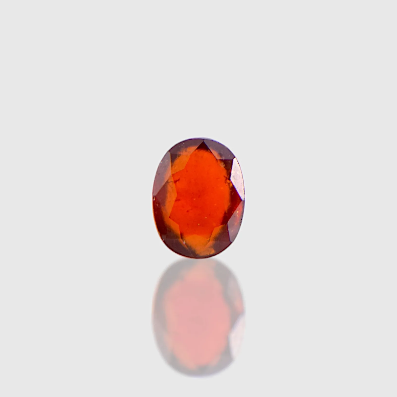 Hessonite - 5.68 Carat / AAA-Quality