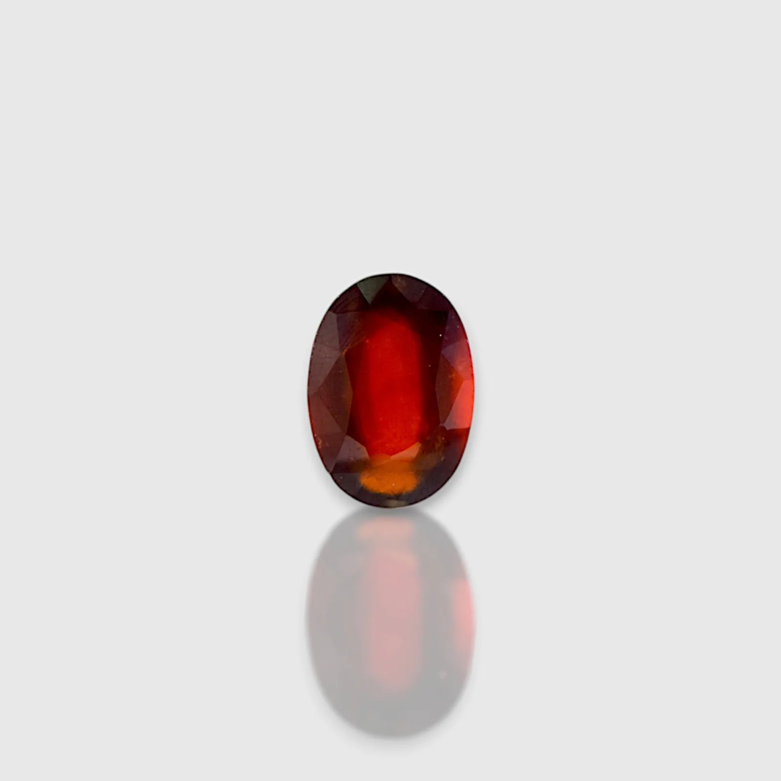 Hessonite - 7.5 Carat / AAA-Quality