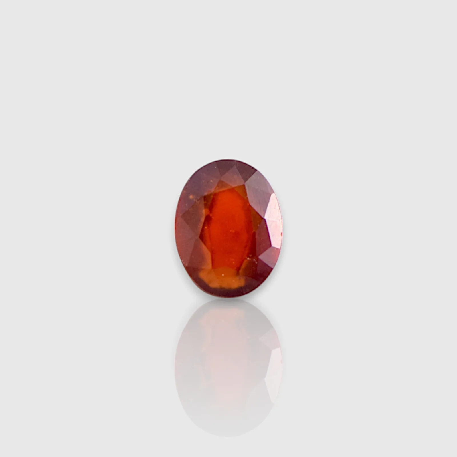 Hessonite - 4.77 Carat / AAA-Quality