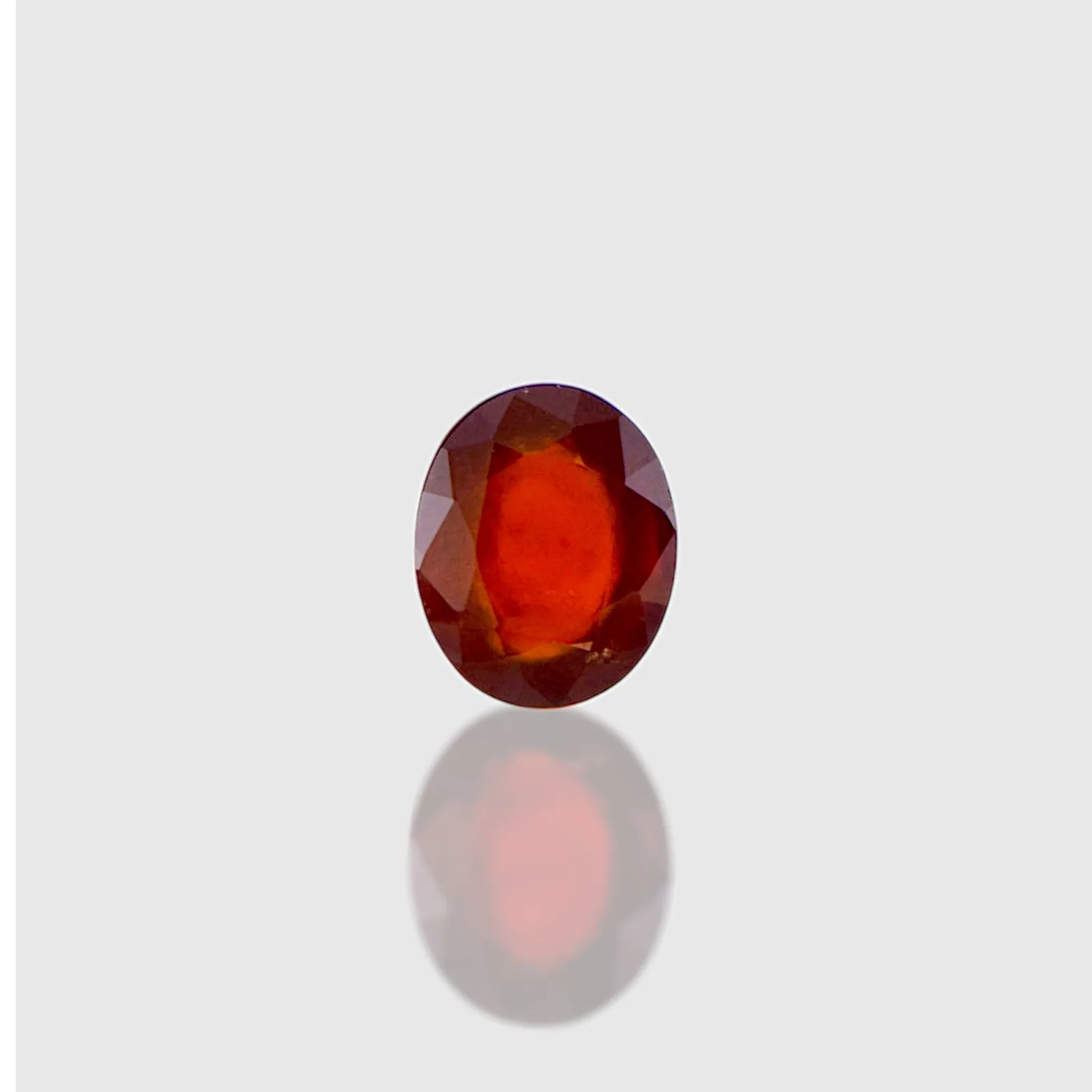 Hessonite - 7.21 Carat / AAA-Quality