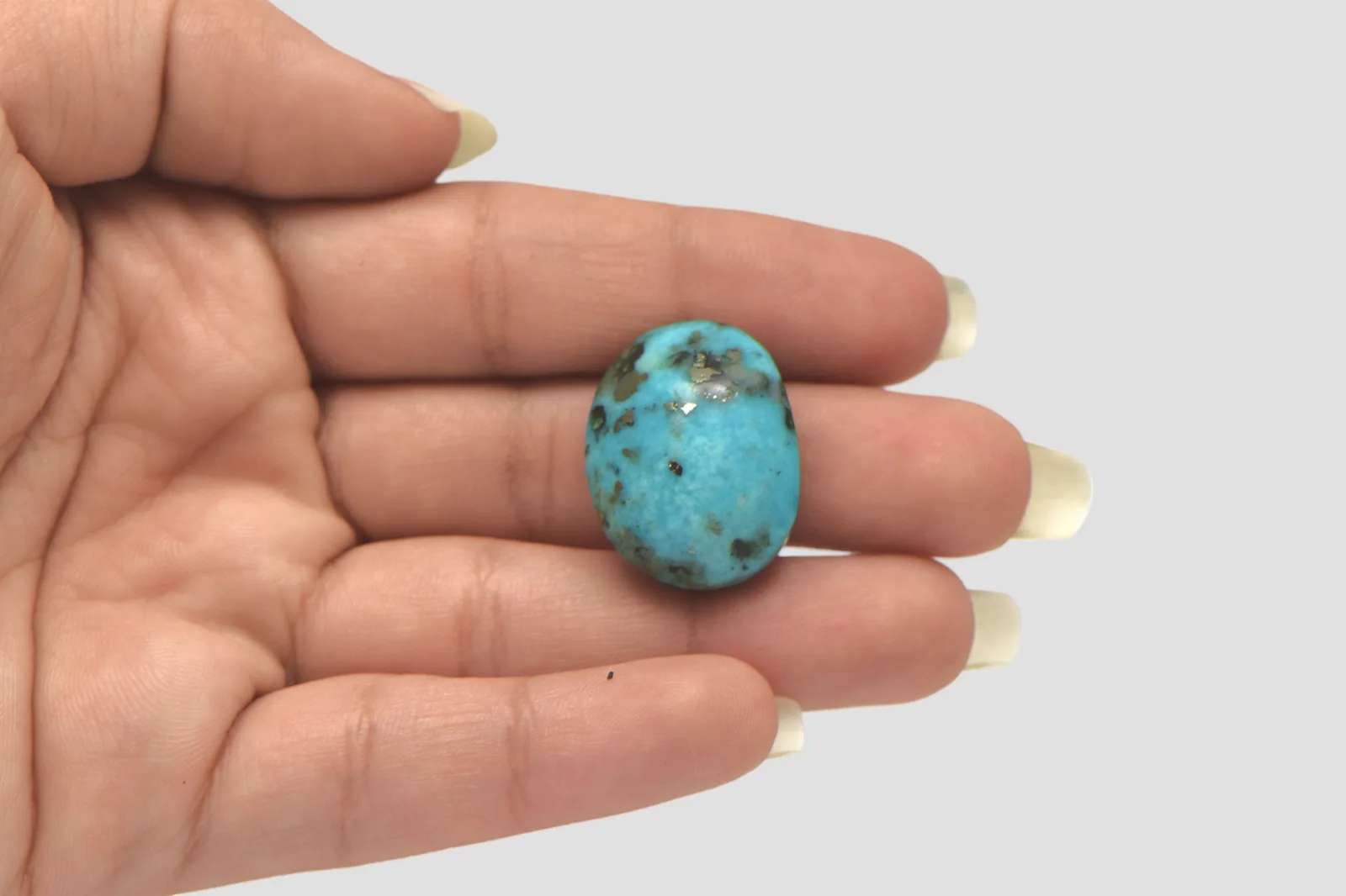 Irani Turquoise - 29.3 Carat / AAA-Quality